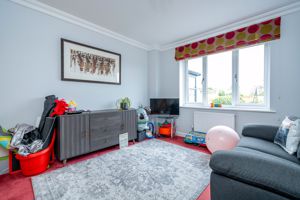 Snug/dining room- click for photo gallery